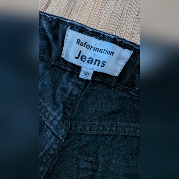 REFORMATION Cynthia High Rise Straight Cropped Jeans In Black Vana Size 28 - Picture 12 of 14